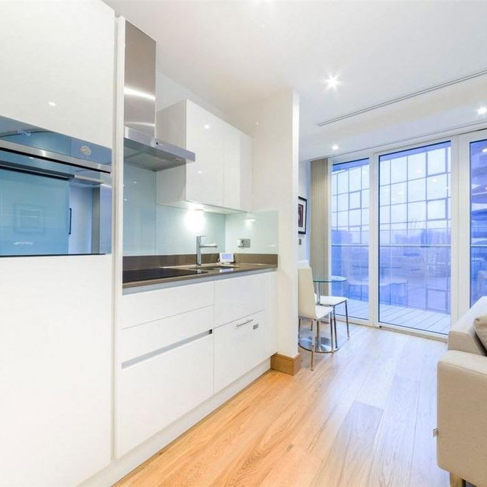 Studio to rent - Photo 1
