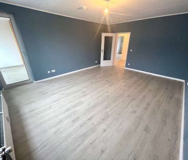 3-Zimmer Wohnung in Berlin Reinickendorf mit Balkon f&uuml;r Renovi... - Photo 2