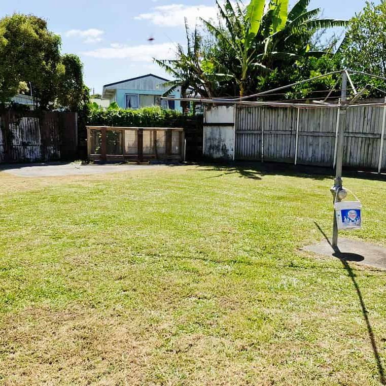 Neat and Tidy 4 bedroom with Large back Yard - Photo 1