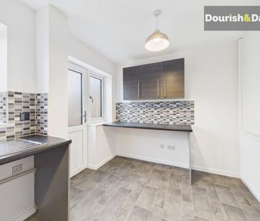 2 bedroom semi-detached house to rent - Photo 5