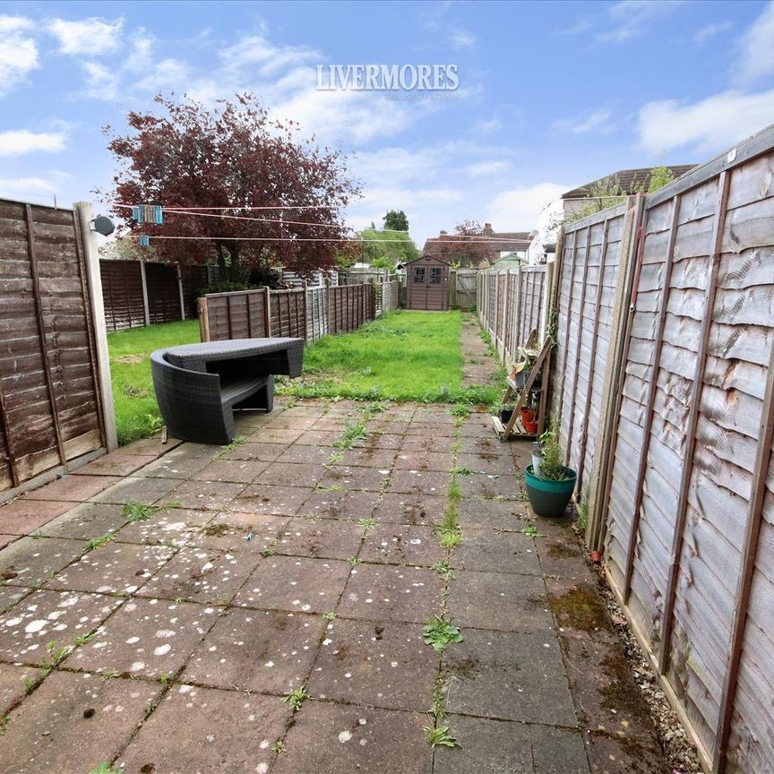 2 bedroom Terraced House to let - Photo 1