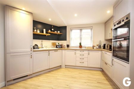 2 bedroom semi-detached house to rent - Photo 3