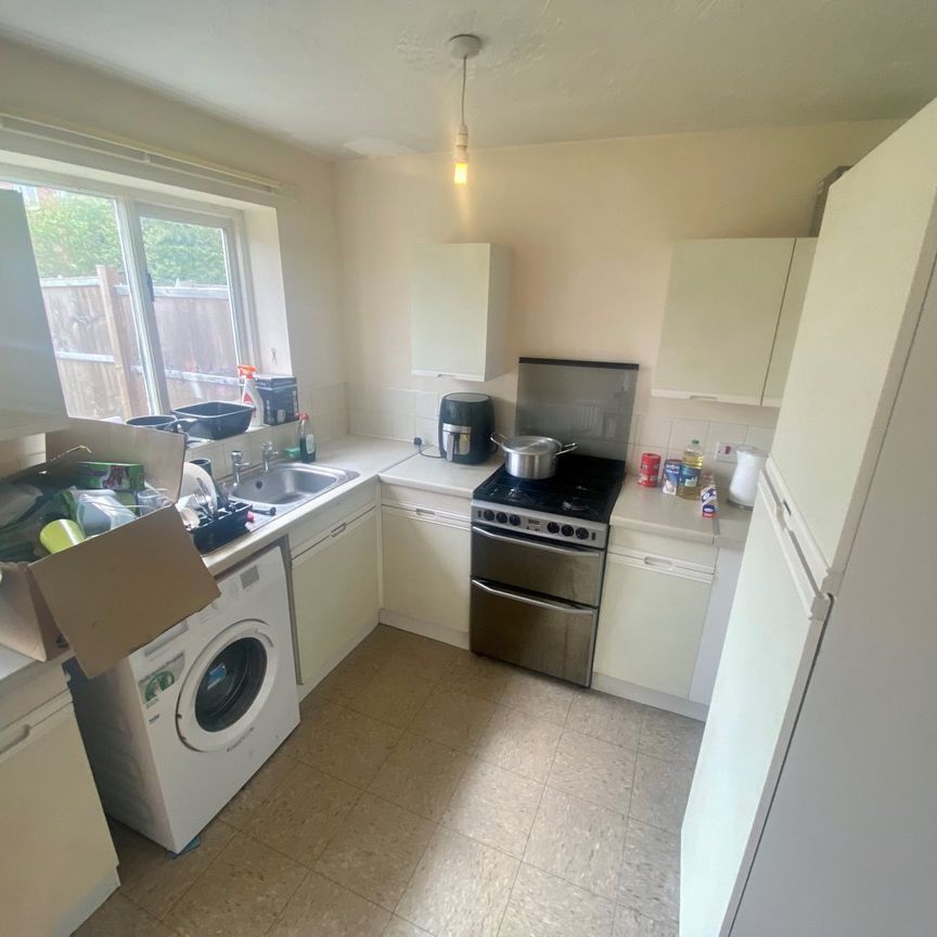 £144 pppw 36 Heron Drive, Lenton, Nottingham - Photo 1
