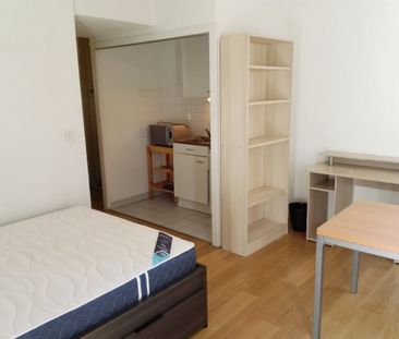 Location Appartement 1 pièce 24m² - Photo 4