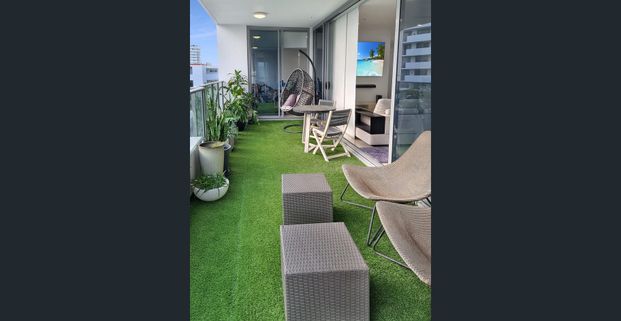 Modern Fully Furnished Apartment - Photo 1