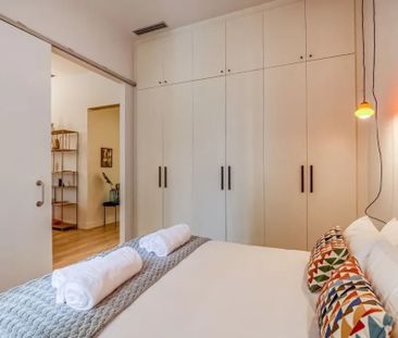 Carrer de Sepúlveda, Barcelona, Catalonia 08015 - Photo 4