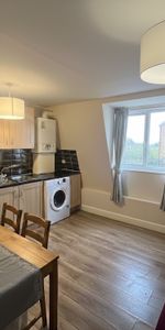 2 Bed Flat, High Street Colliers Wood, SW19 - Photo 3