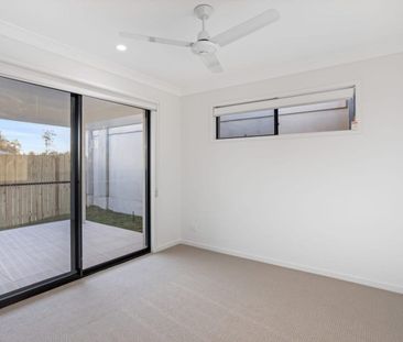 8 Sunset Cct, Flagstone, Qld 4280 - Photo 1