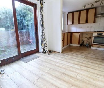 Studio to rent - Photo 4