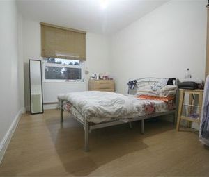 2 Bedrooms Flat to rent in Orchard House, Eastwood Close, London E18 | £ 312 - Photo 1