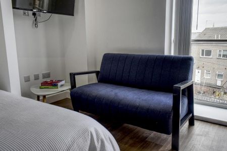 1 bedroom private hall to rent - Photo 2