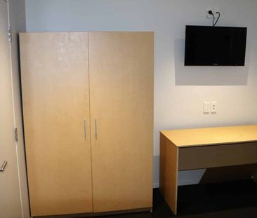 1 bedroom room with ensuite and shared facilities – options availab... - Photo 4