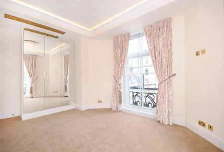 2 bedroom flat in Hertford Street - Photo 3