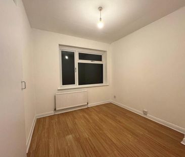 4 bedroom terraced house to rent - Photo 5