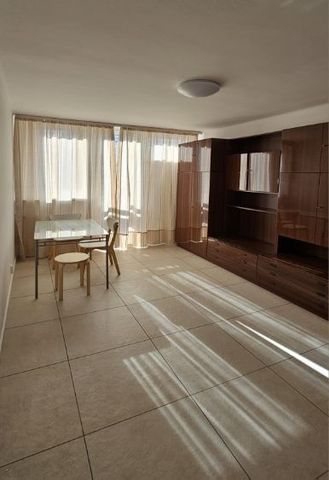 Mieszkanie do wynajęcia 3 pokoje Grzybowska, Warszawa 48 m² - Фото 4