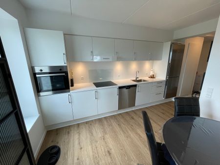 Stor 2-værelses lejlighed med altan og parkeringslicens - Photo 5