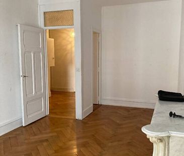 Appartement 4 pièces aux Eaux-Vives. - Photo 4