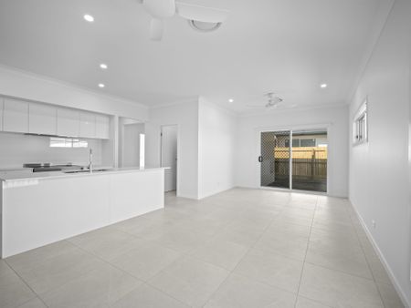 10 Furphy Street, Walloon QLD 4306 - House For Rent | Domain - Photo 2
