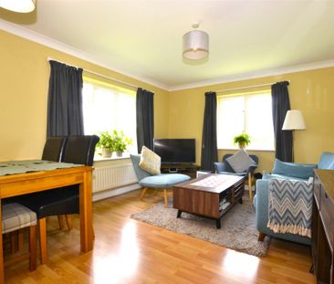 Cheam Common Road, Worcester Park, KT4 - Photo 2