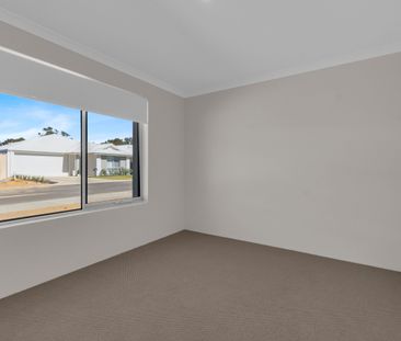 Four Bedroom Home in Baldivis - Photo 5