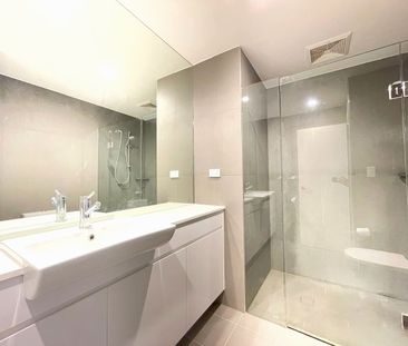 Over-sized North Facing Apartment In The Heart Of Lane Cove - Photo 2