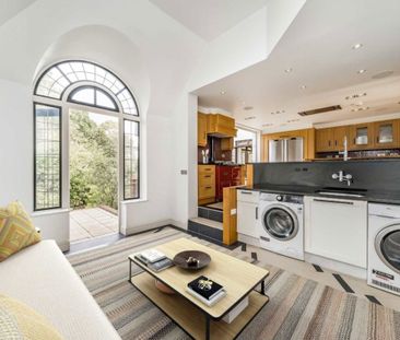 Pine Grove, N20, London - Photo 4