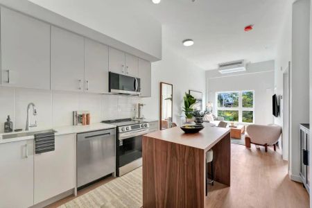The District - 1110, 1112 & 1114 McCallum Road — 1 Bedroom - Photo 5