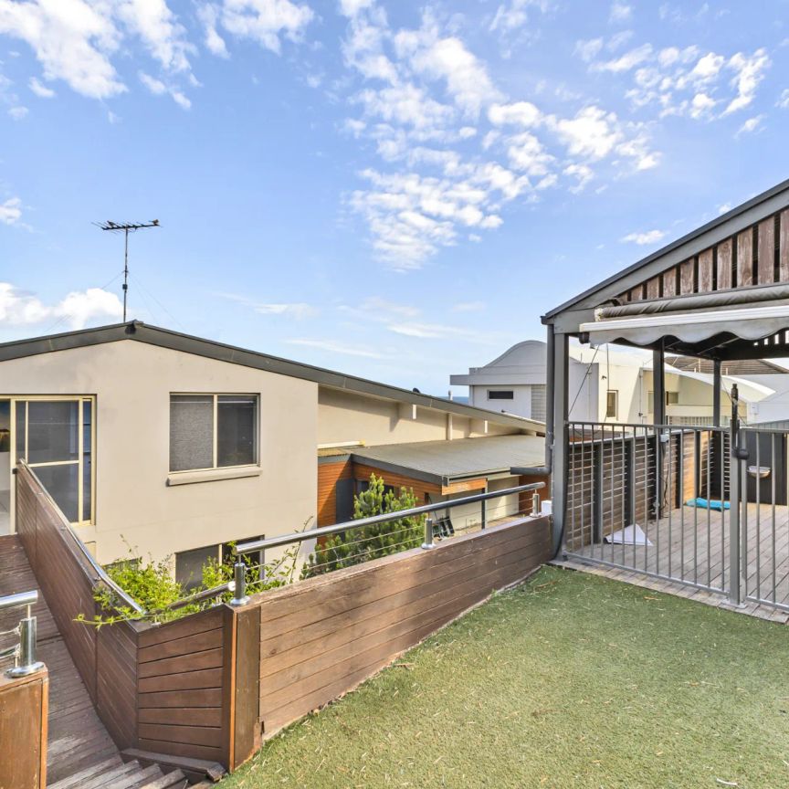 4 Heron Way, Hallett Cove. - Photo 1