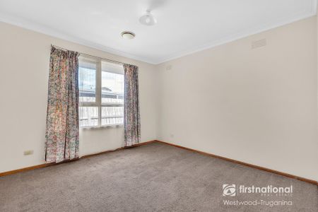 10 Fairway Avenue, 3029, Hoppers Crossing Vic - Photo 4