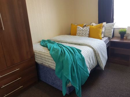 Saxony Road, Liverpool. - Photo 4