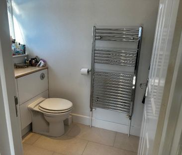 2 bedroom flat to rent - Photo 6