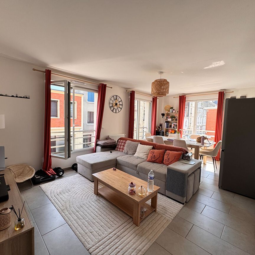 Location Appartement 2 pièces 57m² - Photo 1