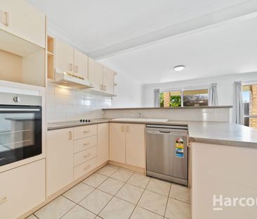 TOWNHOUSE LOCATED IN SECURED LOGANDALE ESTATE! - Photo 5