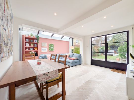 26 Crawthew Grove, London, SE22 - Photo 1
