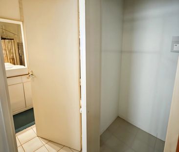 Location Appartement 2 pièces 45m² ANTIBES 06160 - Photo 5