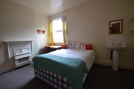 (4BED) Derby Grove, Lenton, Nottingham, NG7 - Photo 2