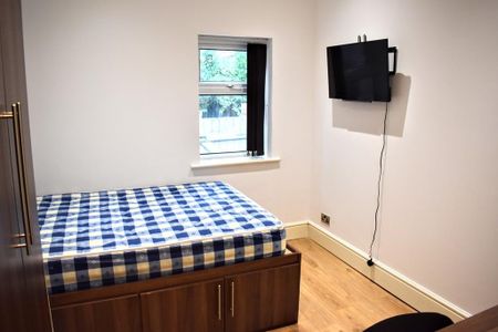 5 bedroom terraced house to rent - Photo 5