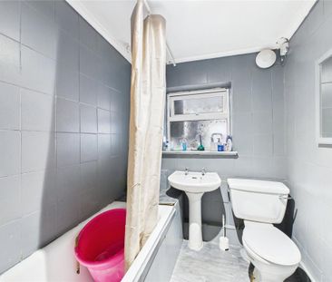 4 bedroom terraced house to rent - Photo 5