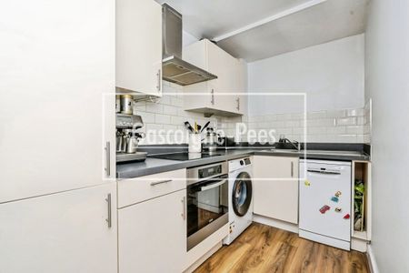 Rosemount Avenue, West Byfleet, KT14 - Photo 5