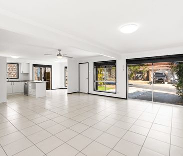 Three-Bedroom Home with Large Open-Plan Living - Photo 2