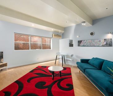 Converted Warehouse, Laneway Living - Photo 2