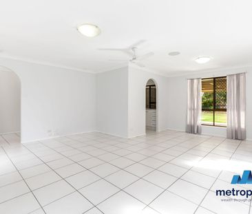 SPACIOUS FAMILY HOME - Photo 1