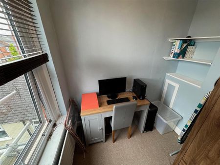 3 bedroom terraced house to rent - Photo 3