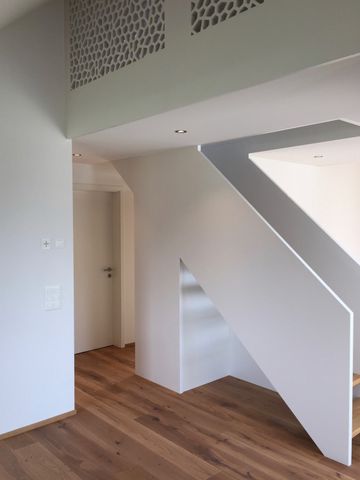 3.5 Zimmer, 111 m², 2. Stock - Photo 5