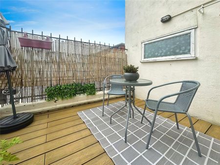 Radnor Road, Twickenham, TW1 4NB - Photo 5