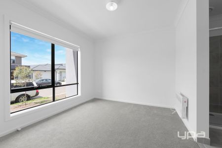 MODERN TOWNHOME LIVING IN A PRIME FRASER RISE LOCATION - Photo 5