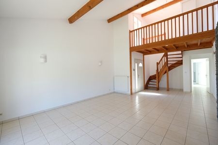 House - Photo 2