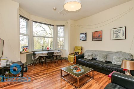 5 bed Flat for Rent - Photo 2