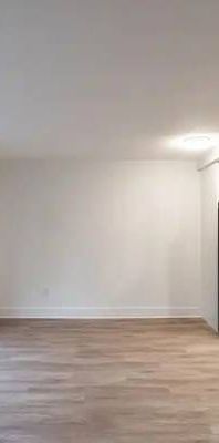 Bachelor/Studio Apartment - Photo 1