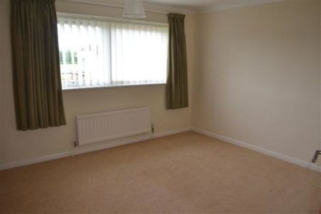 Beechwood Avenue, Bottisham £1,450 pcm ⓘ The monthly or weekly payment required by the landlord. Read our glossary page , 3 bedrooms, detached house, to let * Tenant info - Photo 3